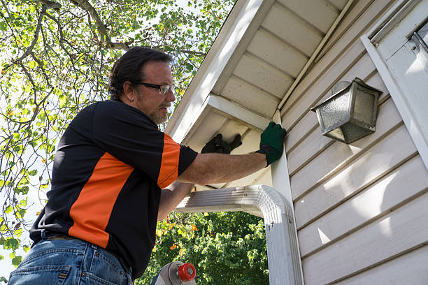 Siding Removal and Disposal in Franklin, MI